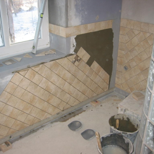 Murerarbejde på nyt badeværelse i Gilleleje – opsætning af vægfliser